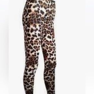 NWOT Animal Print Soft Leggings